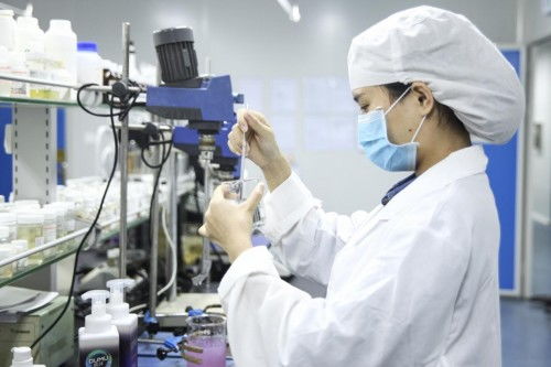 突破外資壁壘 國(guó)有新品牌如何在洗護(hù)用品行業(yè)搶占一席之地